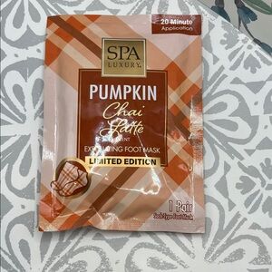 Pumpkin Chai Exfoliating Foot Mask - Orange